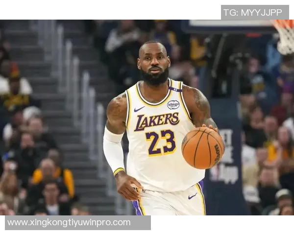 詹姆斯团队呼吁湖人谨慎安排出场时间他将缺席季前赛首战