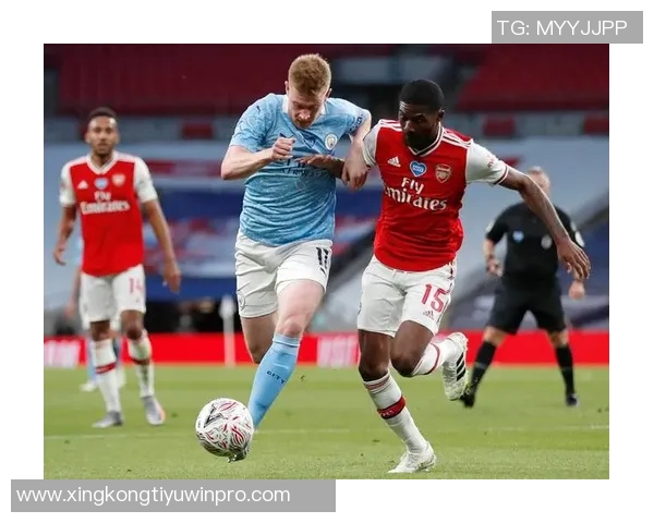 纽卡斯尔领先进球托纳利禁区外射门意外折射助攻成功